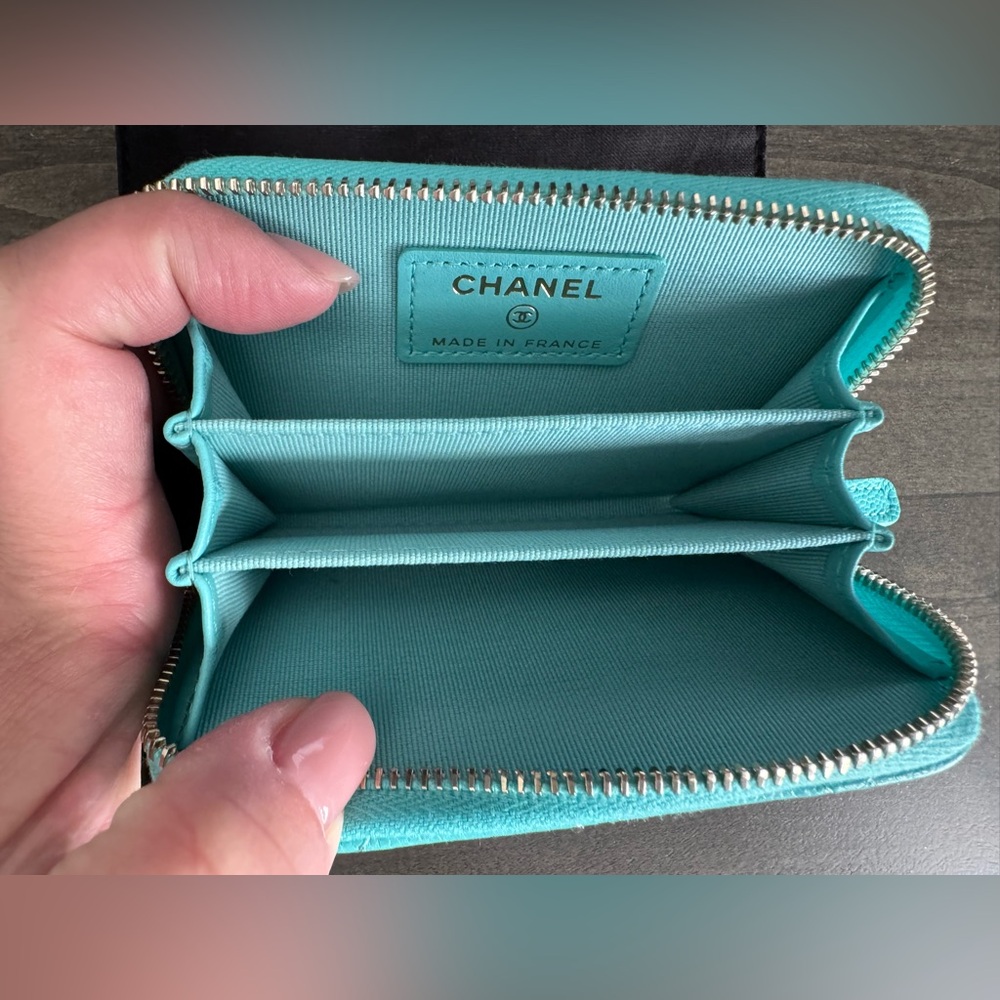 Chanel Classic Zipped Coin Purse in Turquoise - New - Picture 4 of 8